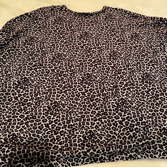 J.Jill light weight sweater. Like new. Xl - Picture 2 of 5